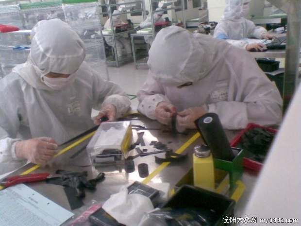 这是电子岗位的富士康工作服图片 富士康工作服图片