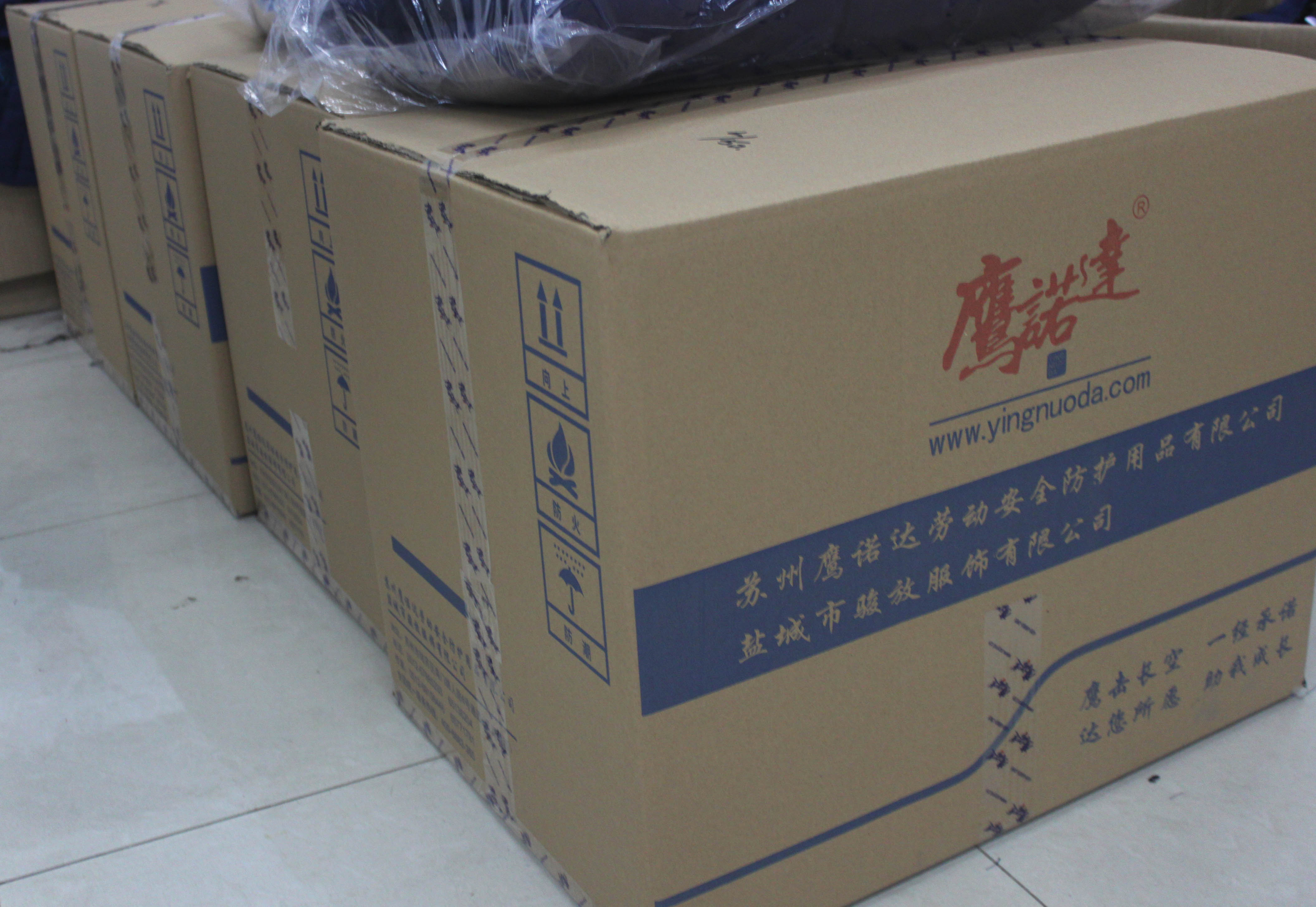 冬季棉服装箱图 冬季棉服装箱图