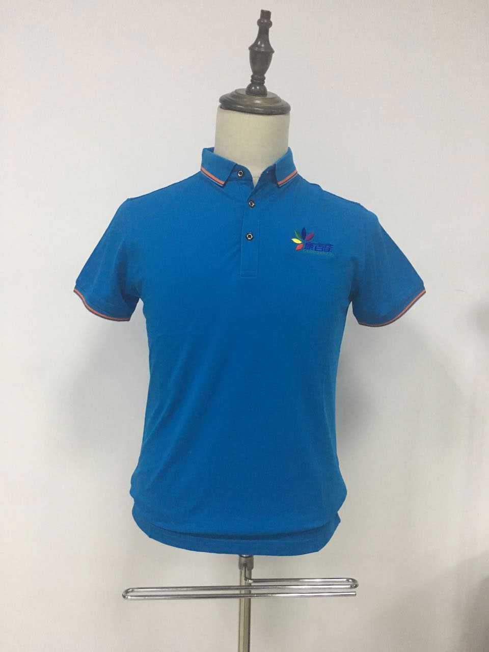 超市夏季工作服刺绣样衣 超市夏季工作服刺绣样衣