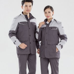 加厚工作服的定做要考虑什么?